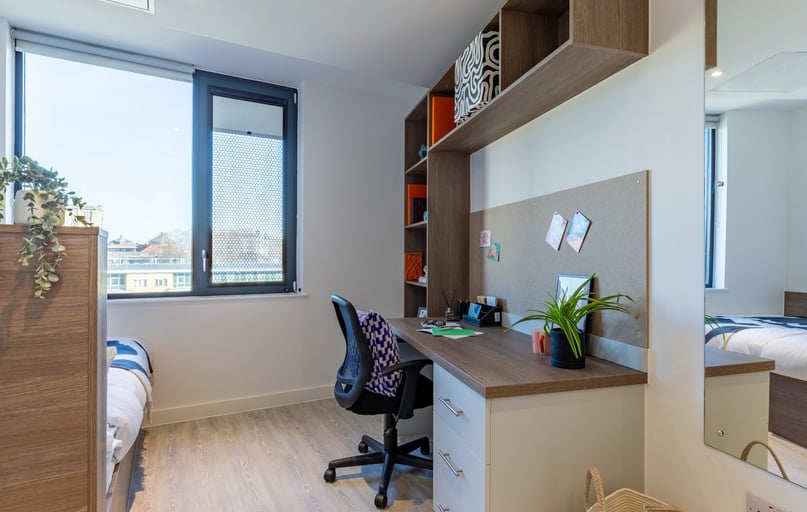Skyline Silver En Suite, Glassworks, St Thomas Street, City Centre, Bristol - Image 1